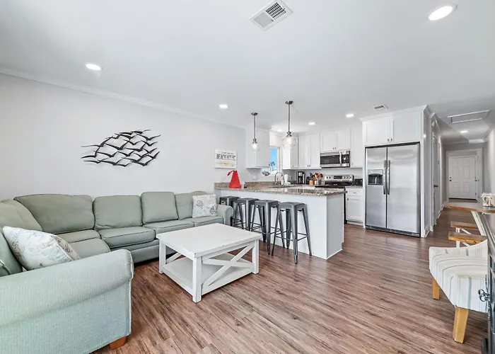 The & Surf House *
